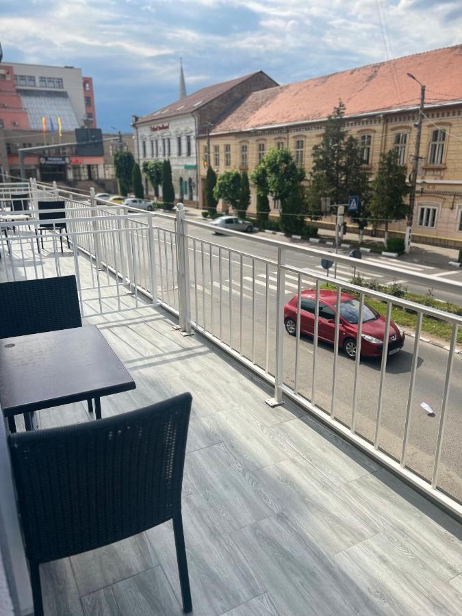 Haţeg 艾特旅馆酒店 外观 照片