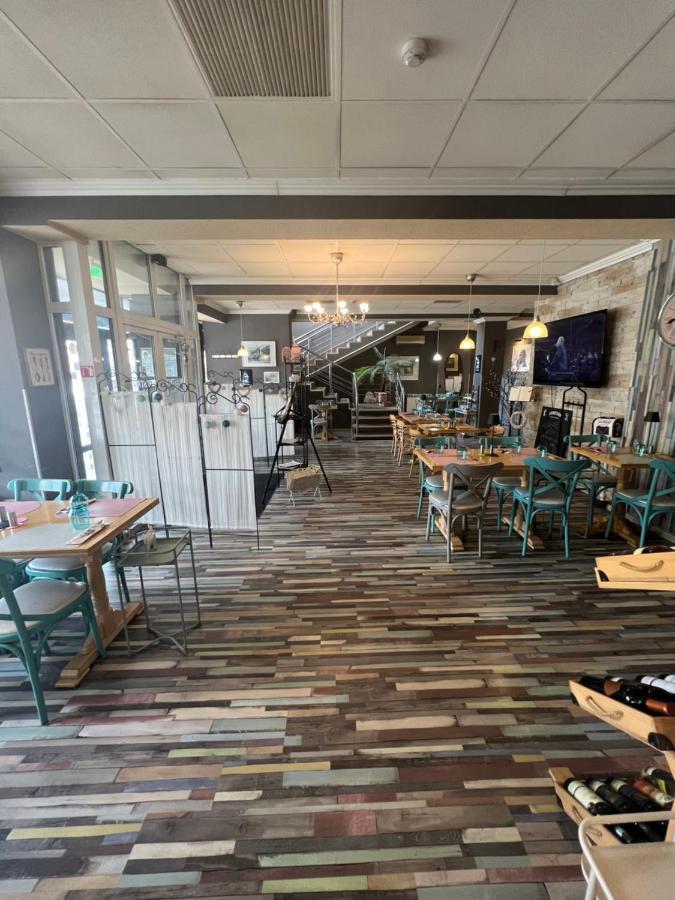 Haţeg 艾特旅馆酒店 外观 照片